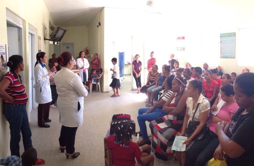 Realización de operativo toma de muestras VIH gratuitas con pre y post consejeria. En el centro de primer nivel de salud de hato del Yaque , zona 6A.