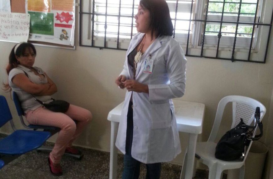 En dia de hoy nuestra clase tutoria de capacitacion con las promotoras de salud Ministerio De Salud Pública, impartiendo charlas de Tuberculosis & VIH, CENTROS PRIMER NIVEL DE SALUD CIENFUEGOS & ENSACHEZ ESPALLAIT