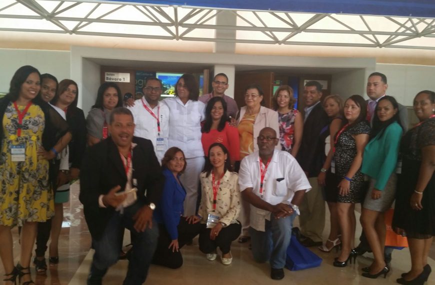 Participación en el congreso de infectología con la Dra. Belkis Marcelino, Directora Nacional del Programa Alto a la Tuberculosis