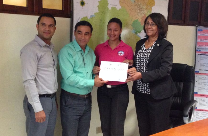 Entrega de Certificados e Informe de Retorno a los Participantes de Premio Pronvincial a la Calidad