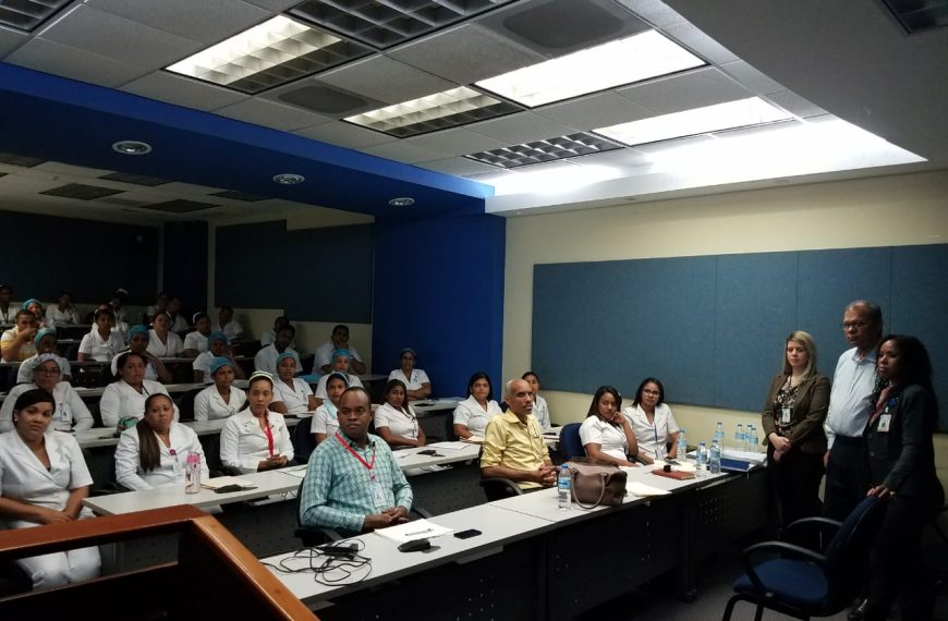 INDUCCIÓN INSTITUCIONAL AL PERSONAL DE ENFERMERÍA DE NUEVO INGRESO AL HOSPITAL  UNIV. DR. JOSE Ma. CABRAL Y BAEZ Y HOSPITAL REG. UNIV.  PRESIDENTE ESTRELLA UREÑA , REGION II