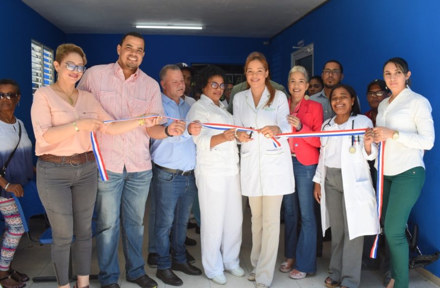 Inauguran emergencia en Hospital de Tamboril