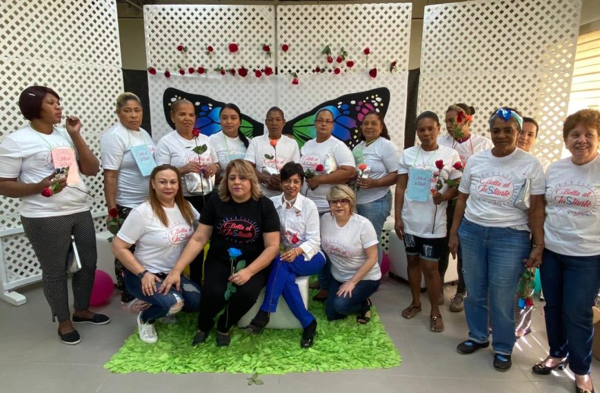 Hospital Arturo Grullón celebra Día de la Mujer con iniciativa “Bellas al Instante