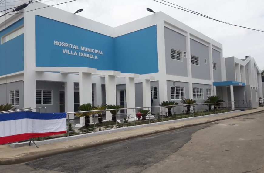 Hospital Isabela ofrece asistencia y seguimiento a paciente que tuvo parto fortuito