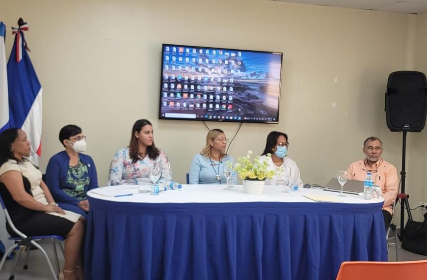 Hospital Arturo Grullón es sede de capacitación regional en limpieza y desinfección hospitalaria