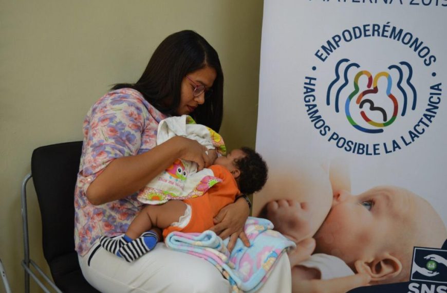 Lactancia materna previene enfermedades en la infancia