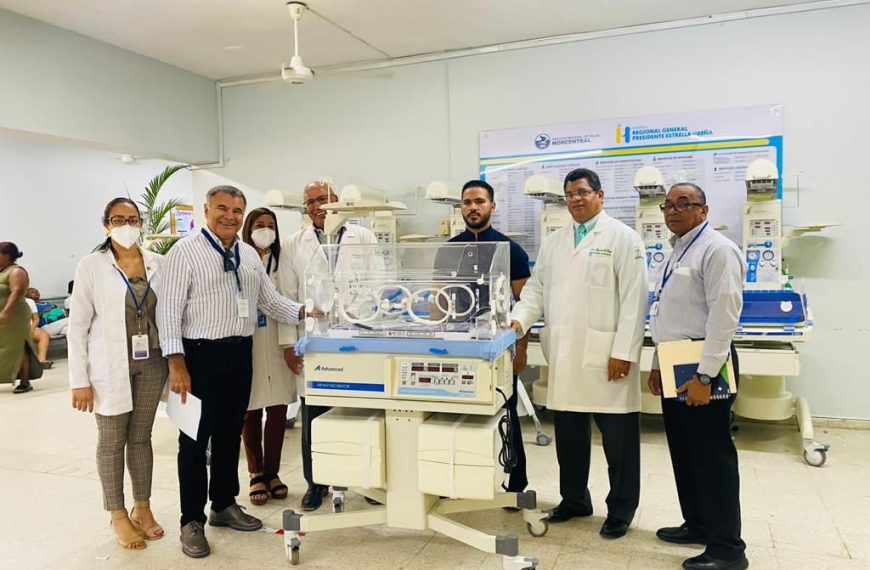 SNS entrega más de RD$10 millones en equipos al Hospital Estrella Ureña