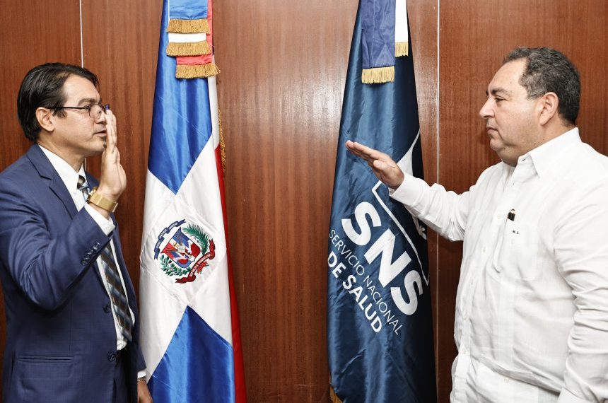 Juramentan nuevo director Servicio Regional de Salud Norcentral