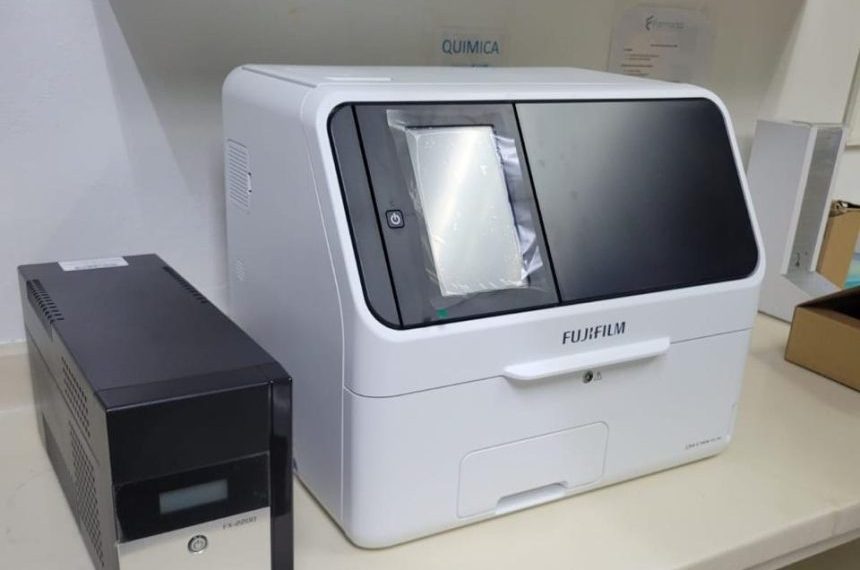 SRS Norcentral entrega equipo de laboratorio a dos Centros Clínicos y Diagnósticos