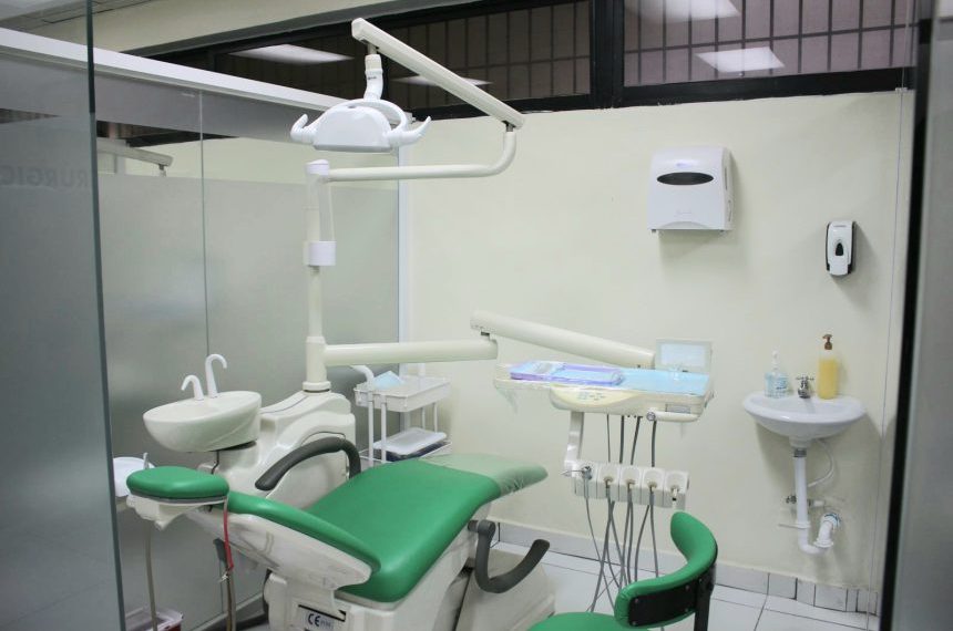 SNS entrega tres unidades odontológicas a SRS Norcentral