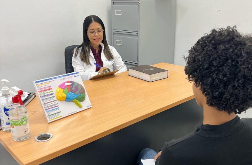 SNS reporta aumento consultas de salud mental en 2025